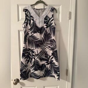 Dana Buchman | Navy and White Palm Print Sleeveless Embroidery Dress | Size S